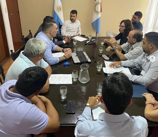 Reunión de Seguridad entre el Intendente Torres, los Fiscales, autoridades de la Policía Departamental y funcionarios