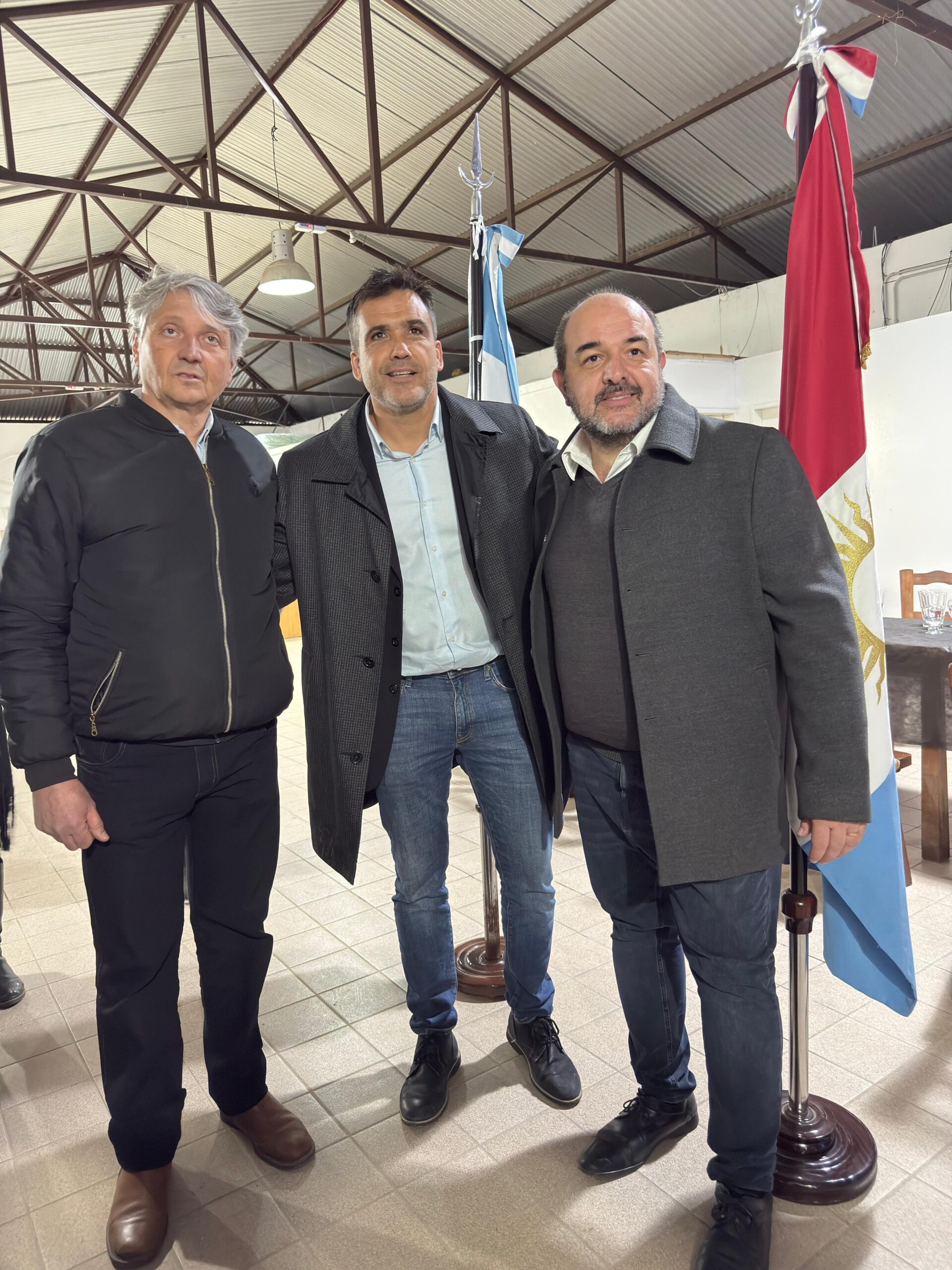 Nueva línea eléctrica en La Rancherita: energía segura para una comunidad en crecimiento