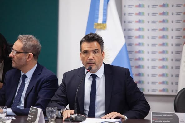 Legisladores de Córdoba, Santa Fe y Entre Ríos se reunieron en la Unicameral