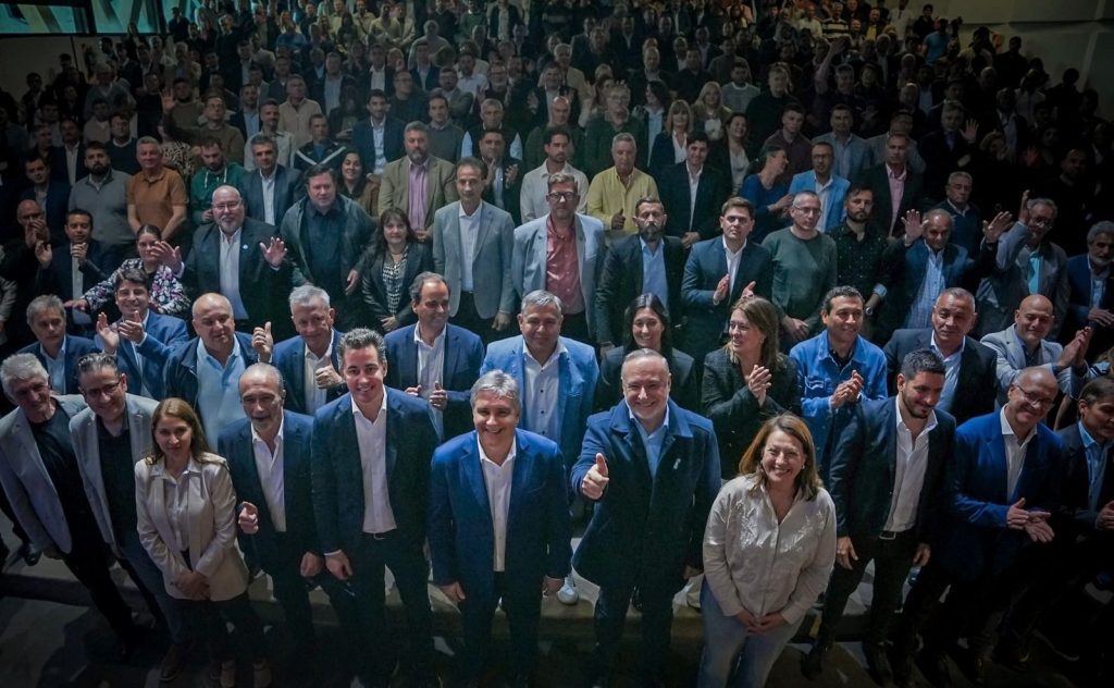 Llaryora: El modelo de Córdoba es con superávit y la gente adentro
