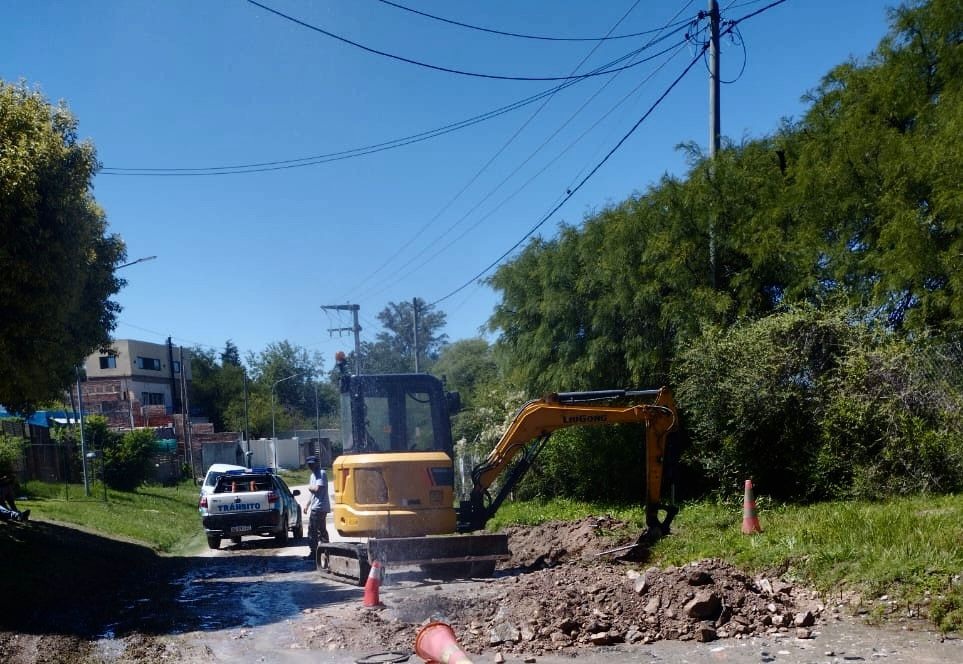 Tareas permanentes: Continúan las obras de refuerzo de agua, ahora en Zona Oeste de Alta Gracia