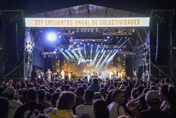 Colectividades se despide a lo grande: gran cierre con el show estelar de Los Herrera