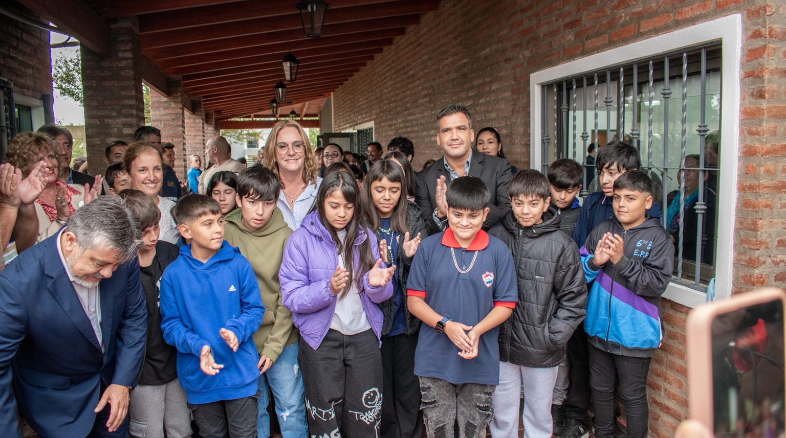 Villa Parque Santa Ana inauguró el anexo del IPET 334 y suma obras estratégicas