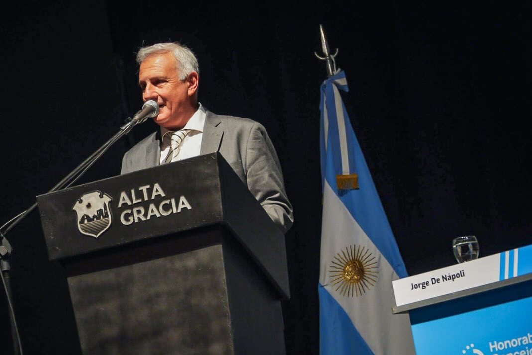 El Viceintendente a cargo del Departamento Ejecutivo, Jorge De Napoli, pronunció su discurso