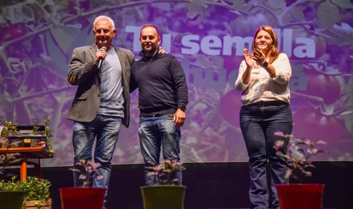 Se llevó adelante la entrega de semillas del programa de “Tu Semilla, Tu Huerta”