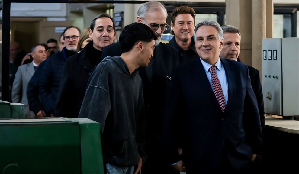 Llaryora: Destruir, desfinanciar o asfixiar a las escuelas técnicas es sacrificar el presente y el futuro de la industria nacional