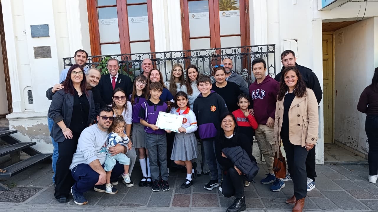 De las aulas al streaming: el proyecto educativo que nació en Alta Gracia y ya es un ejemplo de  innovación en el país